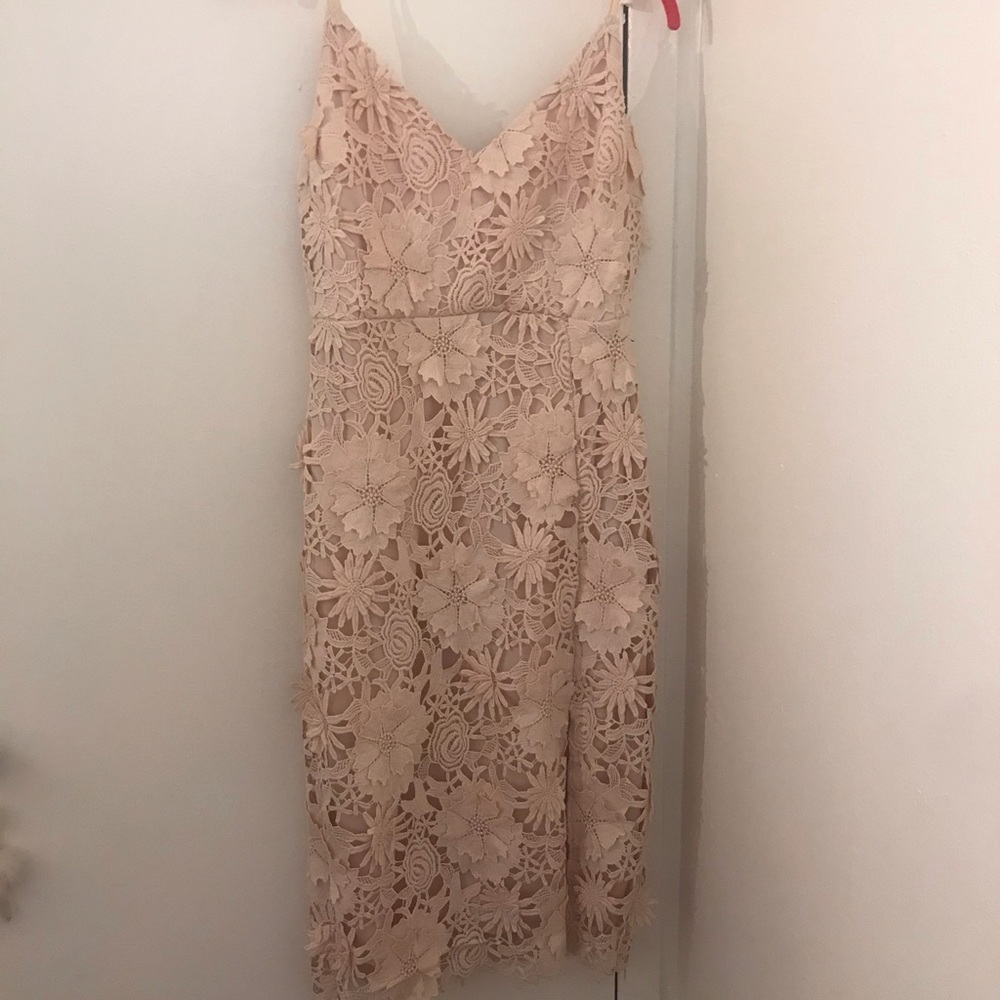 Lace appliqué midi dress
